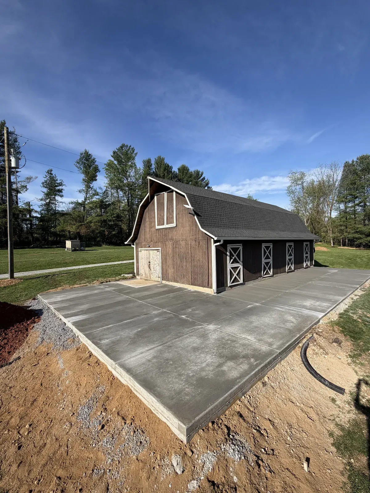 Reinforced concrete barn slab